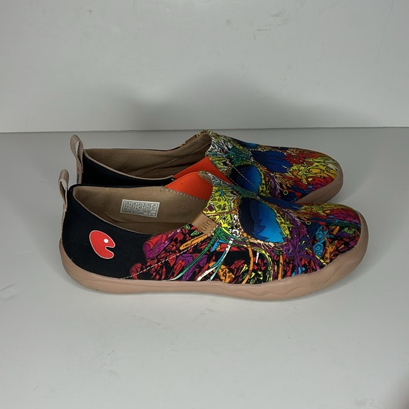 UIN No Body Slip On Shoes - Picture 5 of 14